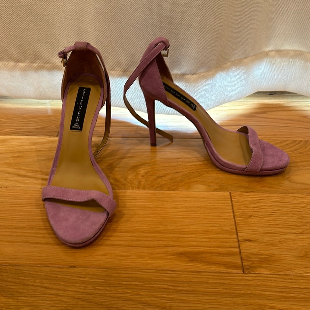 STEVEN by Steve Madden lavender heels, size 7.5